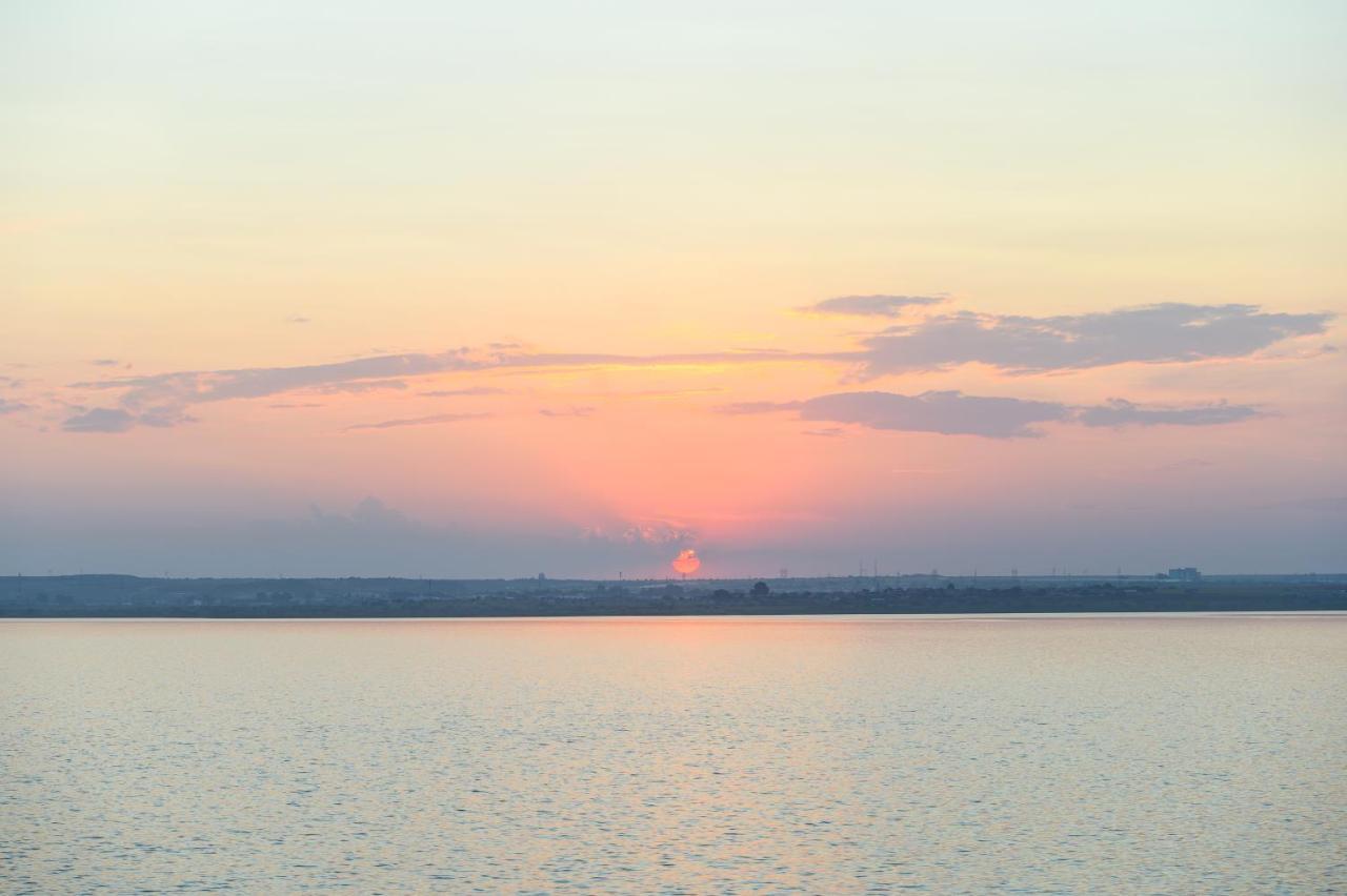 Sunset Lake Apartament Мамая Экстерьер фото